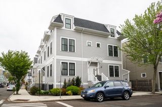 24 Rush St I, Somerville, MA 02145