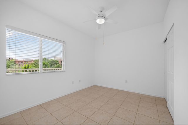 7775 Yardley Drive 314, Tamarac, FL 33321