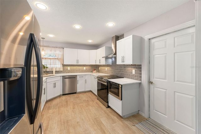 925 BEVERLY HARBORS DRIVE, Leesburg, FL 34748