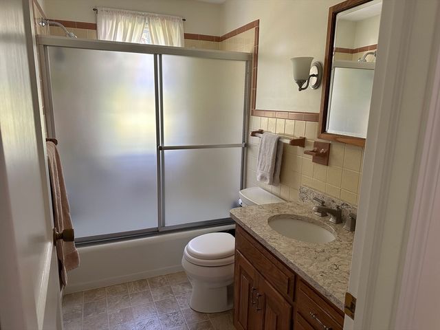 24 Speight Arden, East Longmeadow, MA 01028