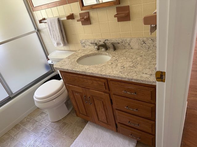 24 Speight Arden, East Longmeadow, MA 01028