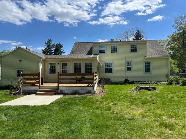 24 Speight Arden, East Longmeadow, MA 01028