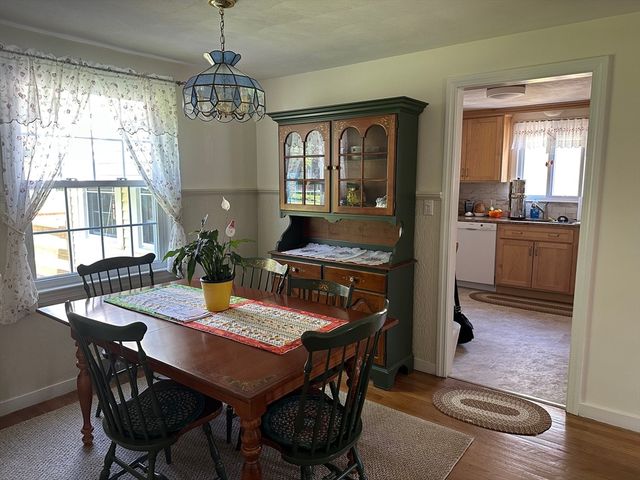 24 Speight Arden, East Longmeadow, MA 01028