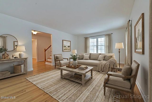 17 Canterbury Road, Clifton Park, NY 12065