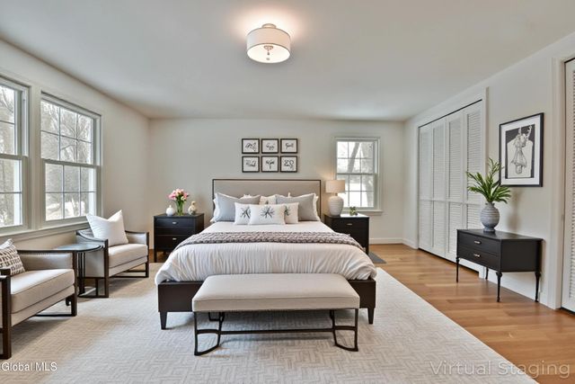 17 Canterbury Road, Clifton Park, NY 12065