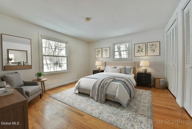 17 Canterbury Road, Clifton Park, NY 12065