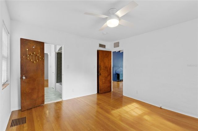 717 19TH AVENUE N, St Petersburg, FL 33704