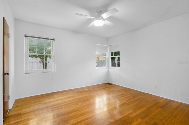 717 19TH AVENUE N, St Petersburg, FL 33704