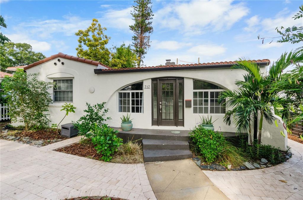 717 19TH AVENUE N, St Petersburg, FL 33704
