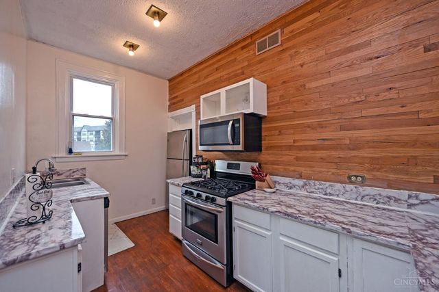 3130 Parkview Avenue, Cincinnati, OH 45213