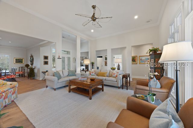 80 Peninsula Dr, Hilton Head Island, SC 29926