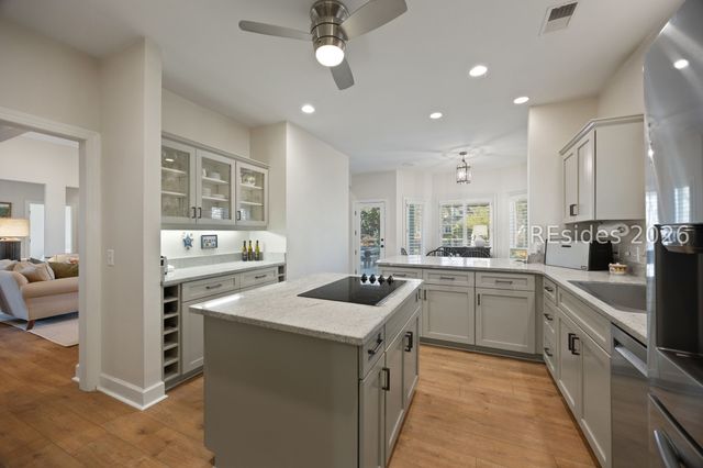 80 Peninsula Dr, Hilton Head Island, SC 29926