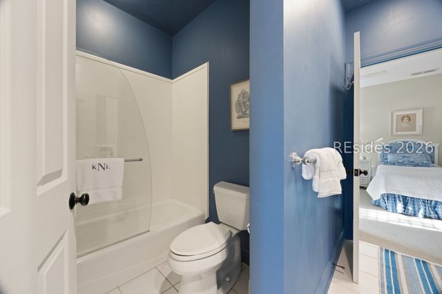 80 Peninsula Dr, Hilton Head Island, SC 29926