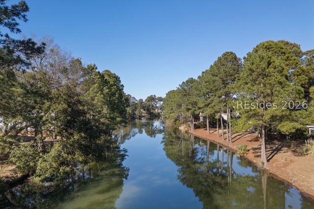 80 Peninsula Dr, Hilton Head Island, SC 29926
