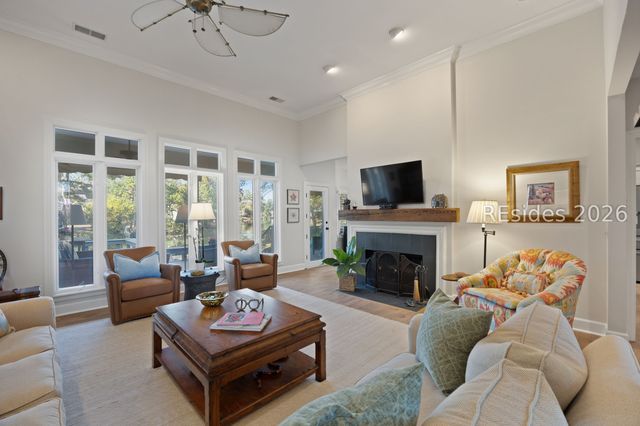 80 Peninsula Dr, Hilton Head Island, SC 29926