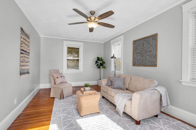 2 Ingalls St, Woburn, MA 01801