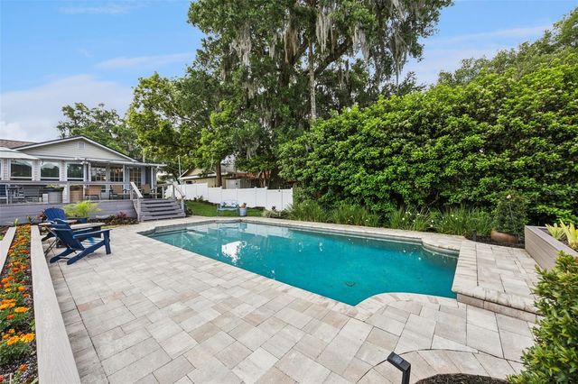 2100 MAE STREET, Orlando, FL 32806