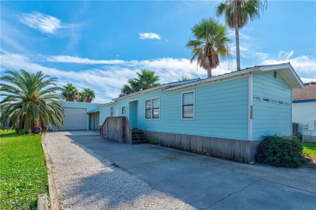 801 S 9th St, Port Aransas, TX 78373 — photo 2