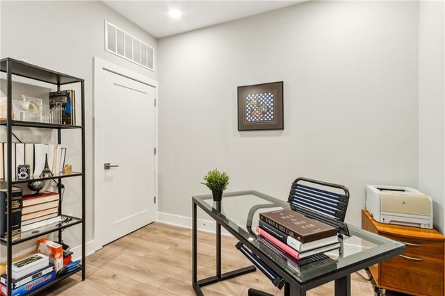 22 Airline NE Street 204, Atlanta, GA 30312