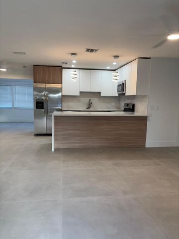 790 Sarazen Drive, West Palm Beach, FL 33413