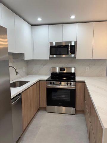 790 Sarazen Drive, West Palm Beach, FL 33413