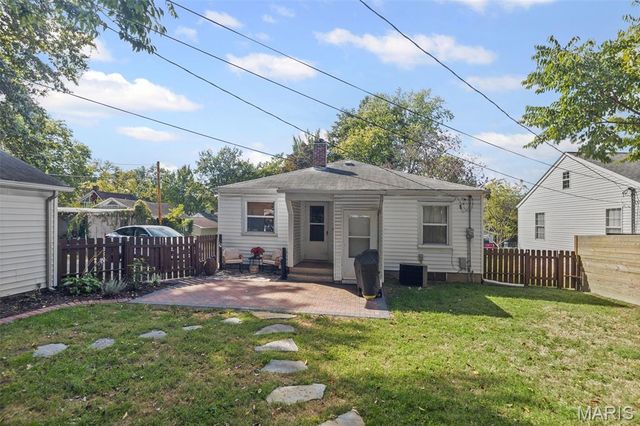 214 Roosevelt Street, Lebanon, IL 62254