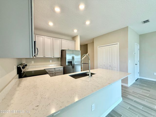 1193 BEACH DUNE Drive, Jacksonville, FL 32233