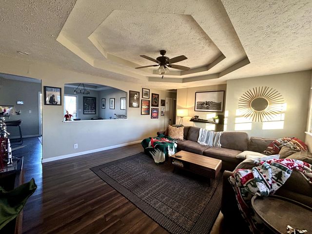 1917 E Smith Street, Springfield, MO 65803