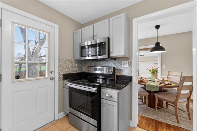 5048 CANTERBURY Street, Roeland Park, KS 66205