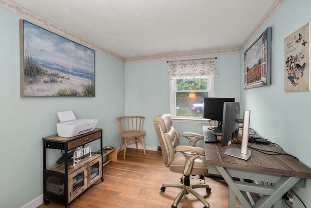 10 Hawthorne St, Kingston, MA 02364