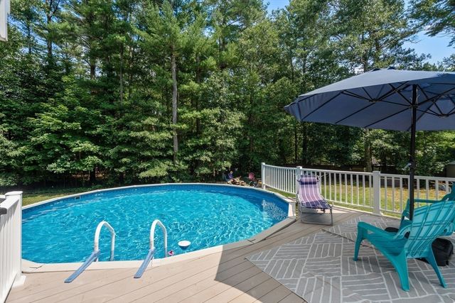 10 Hawthorne St, Kingston, MA 02364