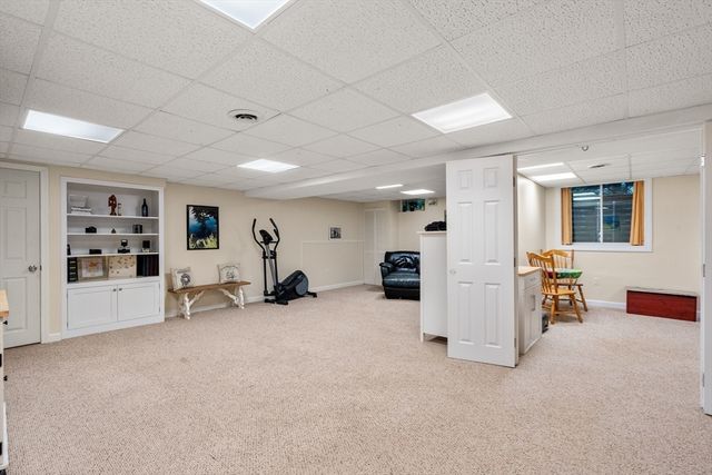 10 Hawthorne St, Kingston, MA 02364