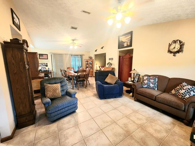 6801 Lakeland Boulevard, Fort Pierce, FL 34951