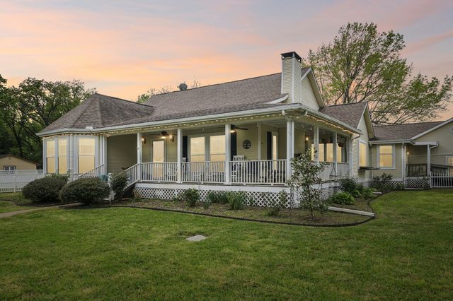 858 County Road 3101, Greenville, TX 75402
