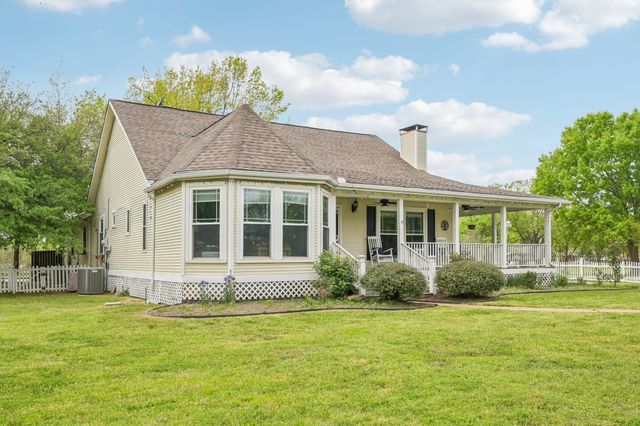 858 County Road 3101, Greenville, TX 75402