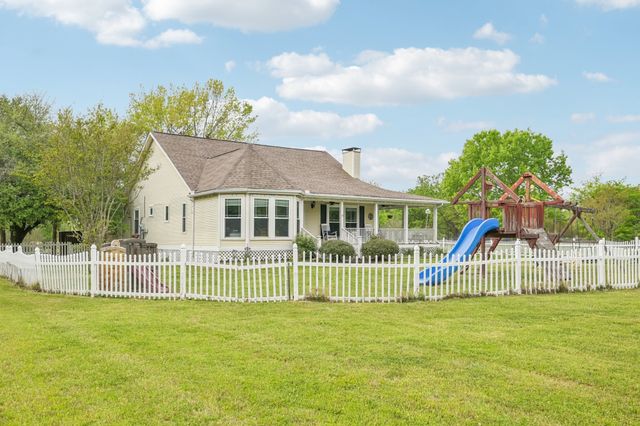 858 County Road 3101, Greenville, TX 75402