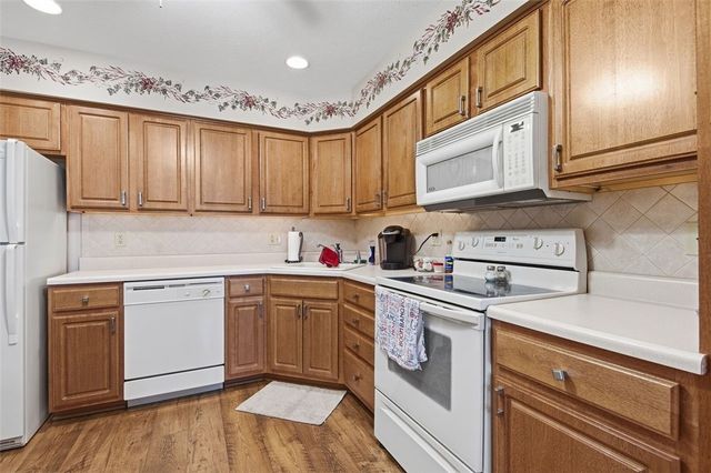 380 Allandale Dr, Bethel Park, PA 15102