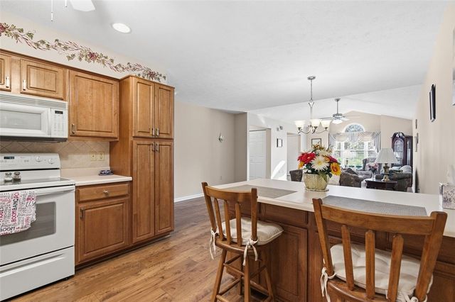 380 Allandale Dr, Bethel Park, PA 15102