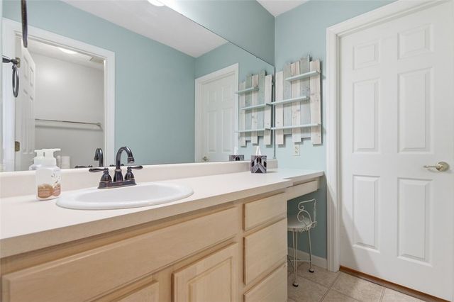 380 Allandale Dr, Bethel Park, PA 15102