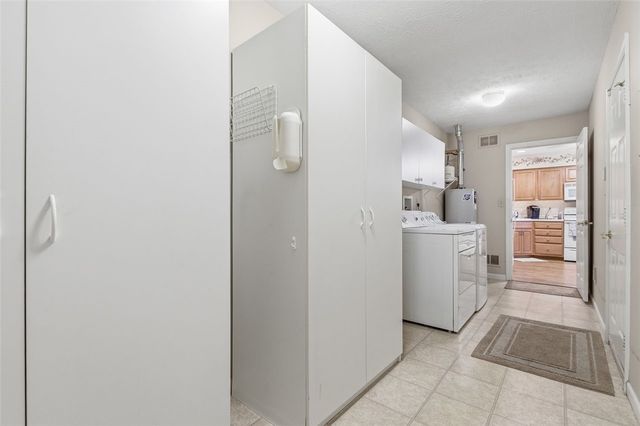 380 Allandale Dr, Bethel Park, PA 15102