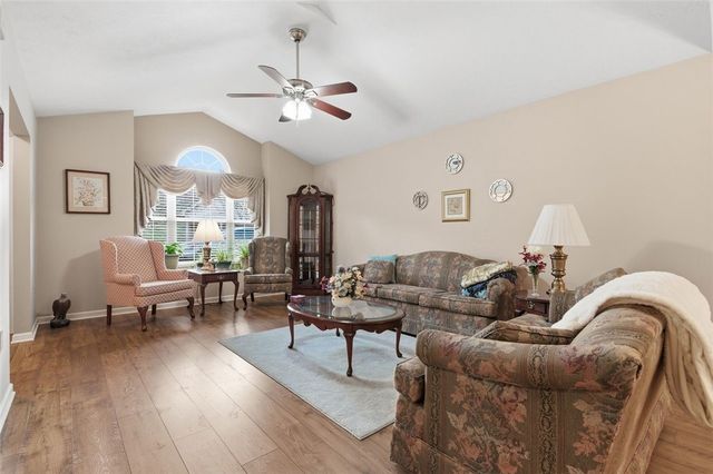 380 Allandale Dr, Bethel Park, PA 15102