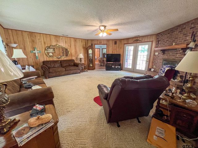 305 FM 1896, Mt Vernon, TX 75457