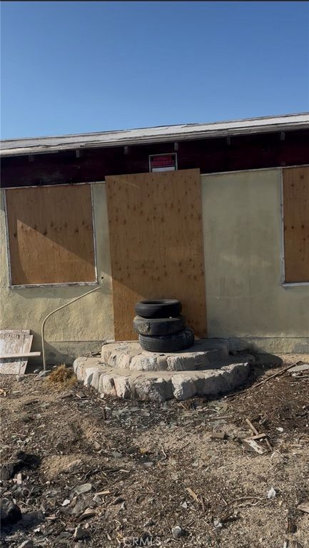31300 235 St, Llano, CA 93544