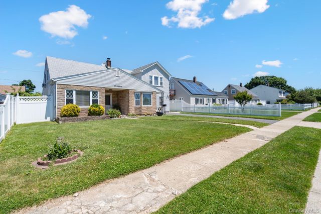 47 Forge Lane, Levittown, NY 11756