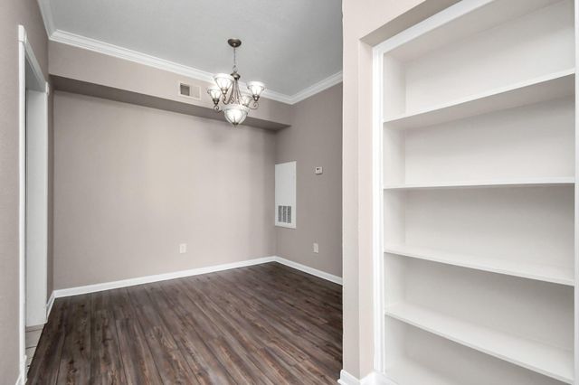 2255 Braeswood Park Drive 102, Houston, TX 77030