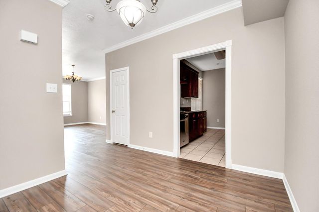2255 Braeswood Park Drive 102, Houston, TX 77030