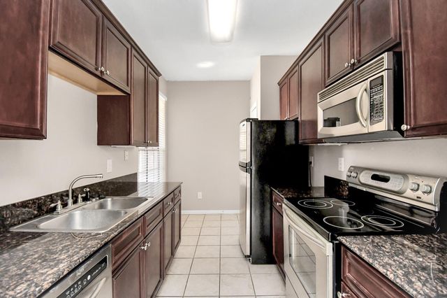 2255 Braeswood Park Drive 102, Houston, TX 77030