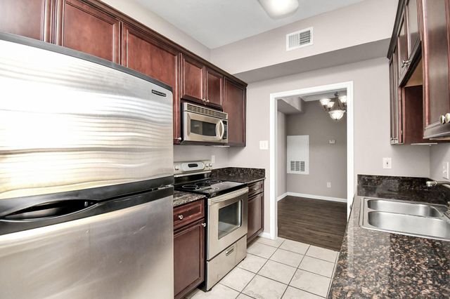 2255 Braeswood Park Drive 102, Houston, TX 77030