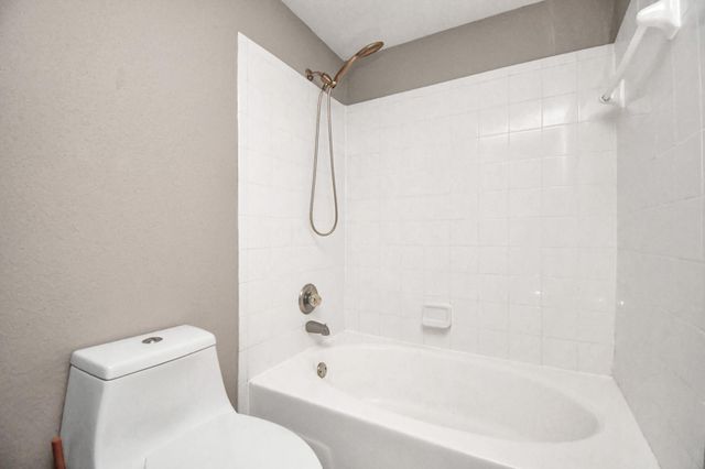 2255 Braeswood Park Drive 102, Houston, TX 77030