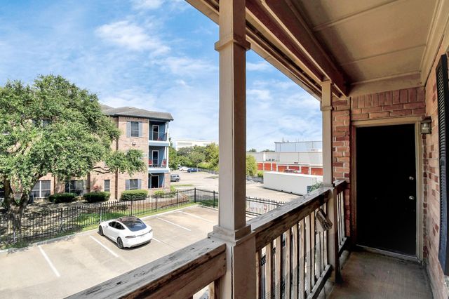 2255 Braeswood Park Drive 102, Houston, TX 77030